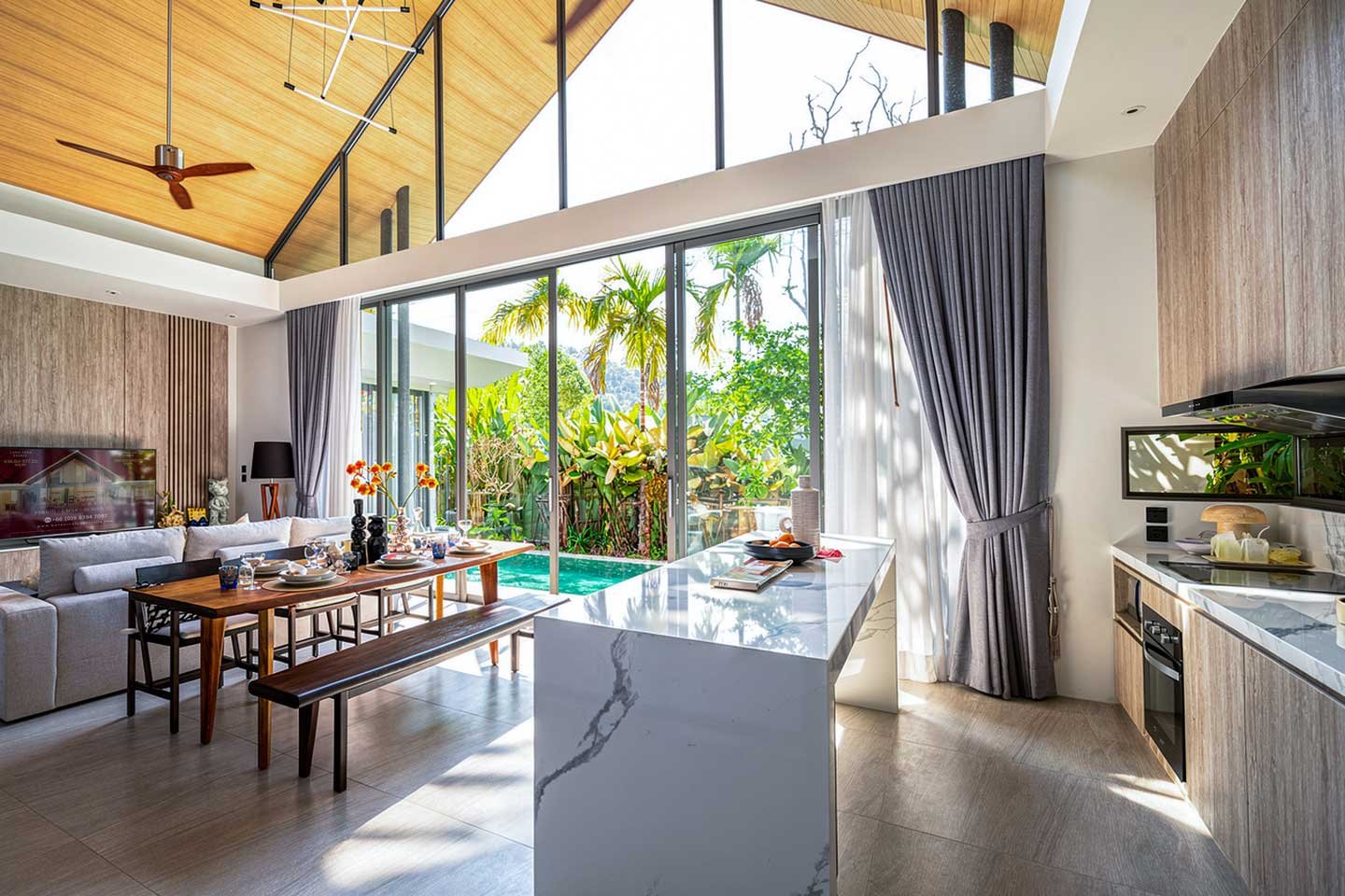 Modern Three-Bedroom Luxury Pool Villa in Cherngtalay