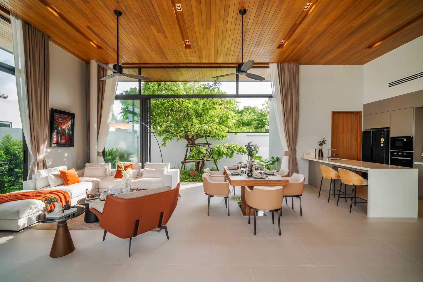 Modern Zen-Style 3-Bedroom Pool Villa with Tranquil Atmosphere in Thalang