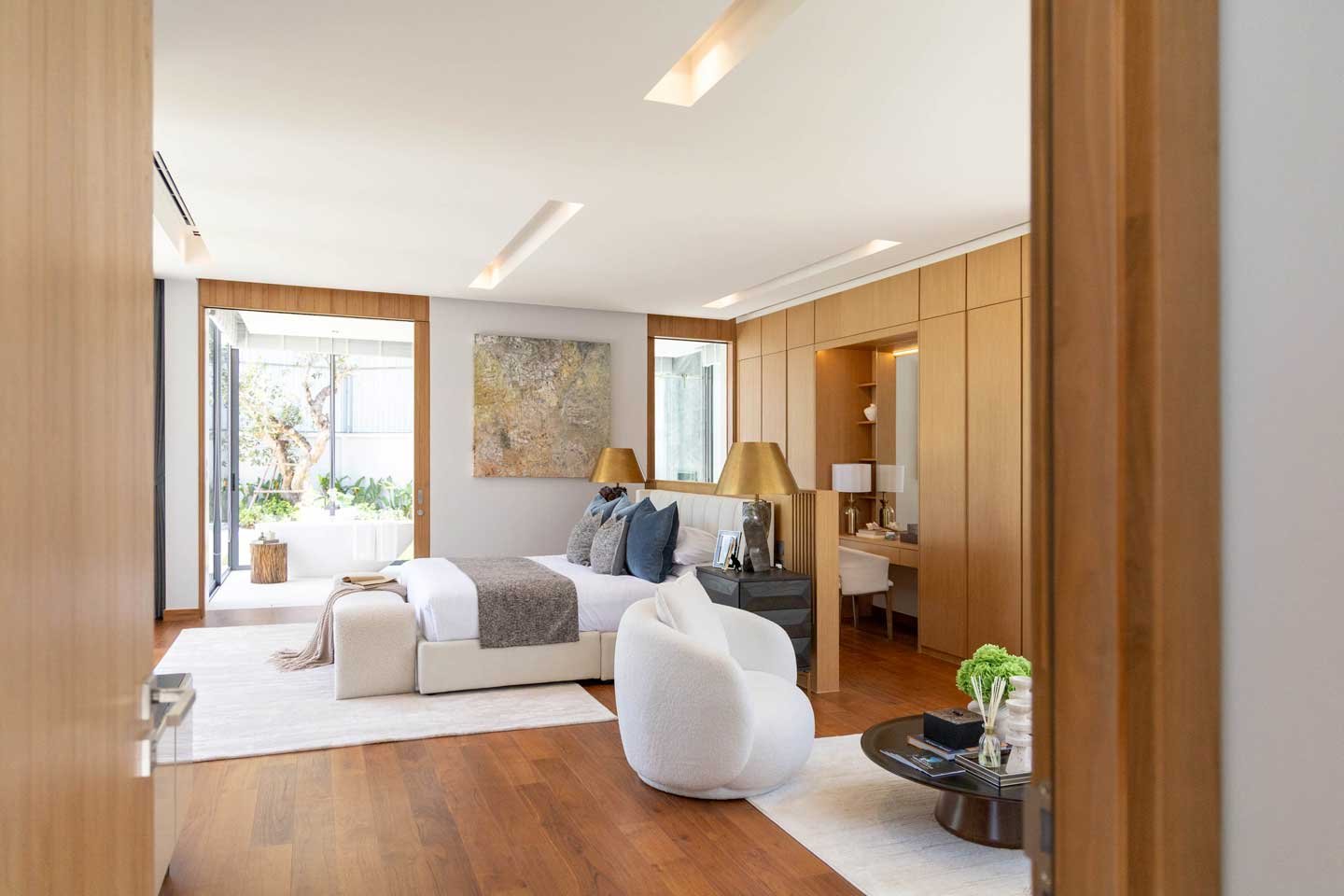 Elegant 3-Bedroom Private Pool Villa in Quiet Chalong