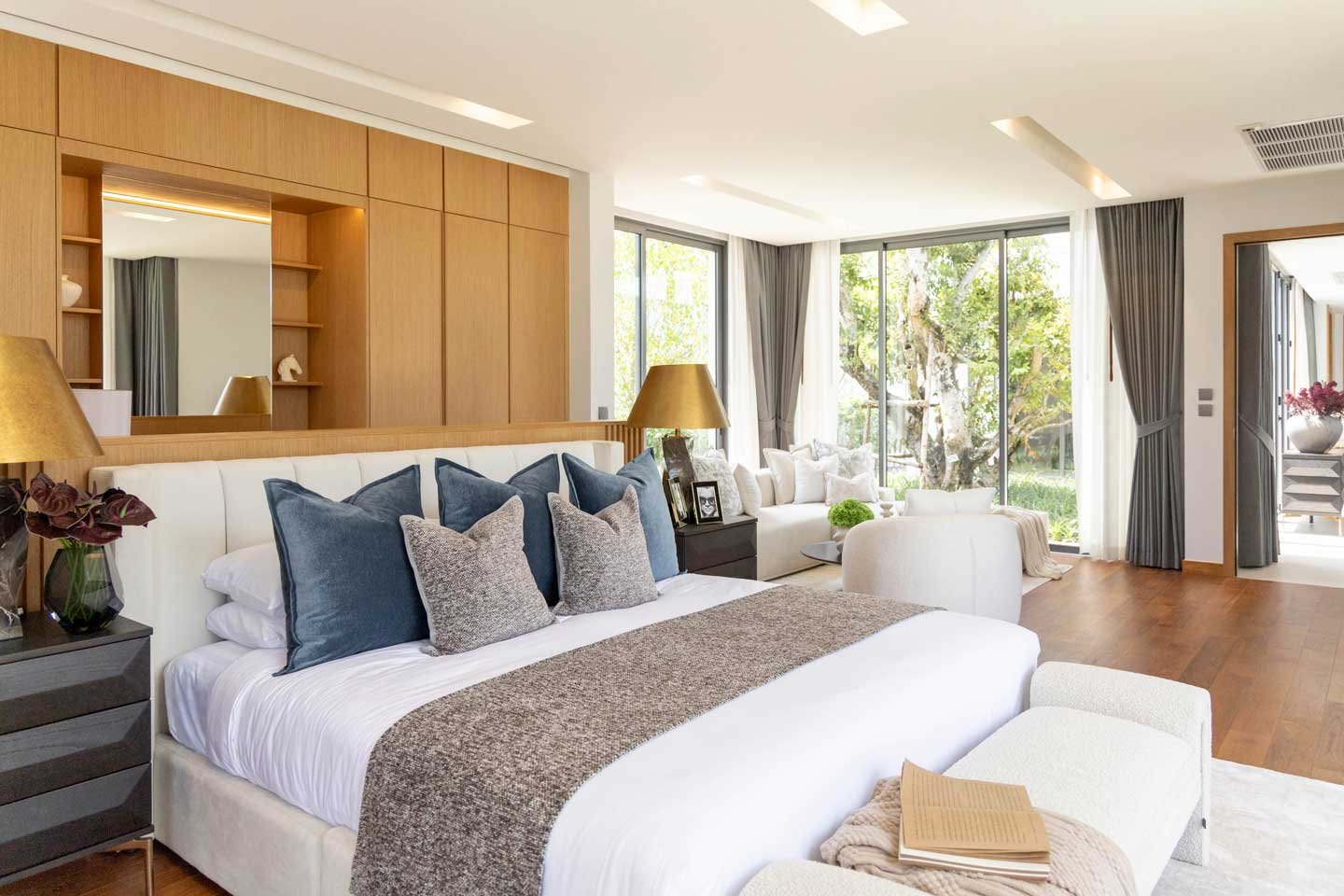 Elegant 3-Bedroom Private Pool Villa in Quiet Chalong