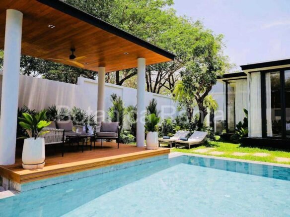 Elegant 3-Bedroom Private Pool Villa near Layan Beach