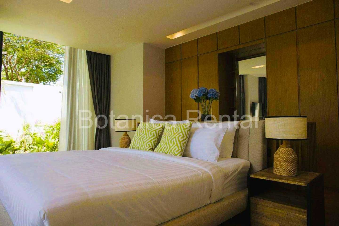 Elegant 3-Bedroom Private Pool Villa near Layan Beach