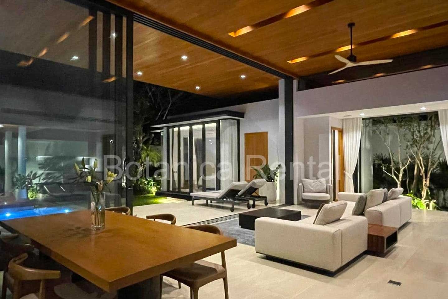 Elegant 3-Bedroom Private Pool Villa near Layan Beach