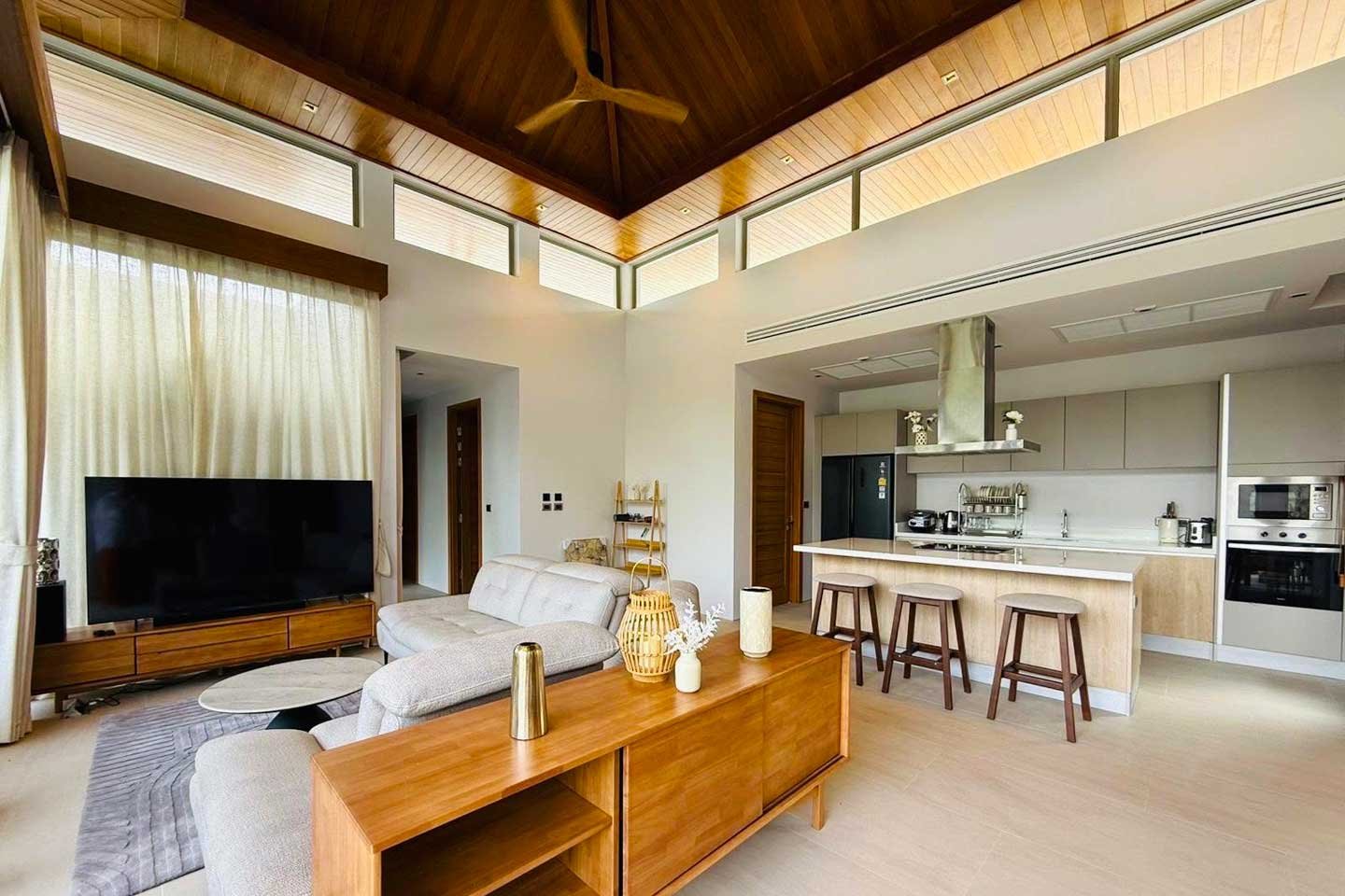 Modern 4-Bedroom Private Pool Villa near Layan Beach