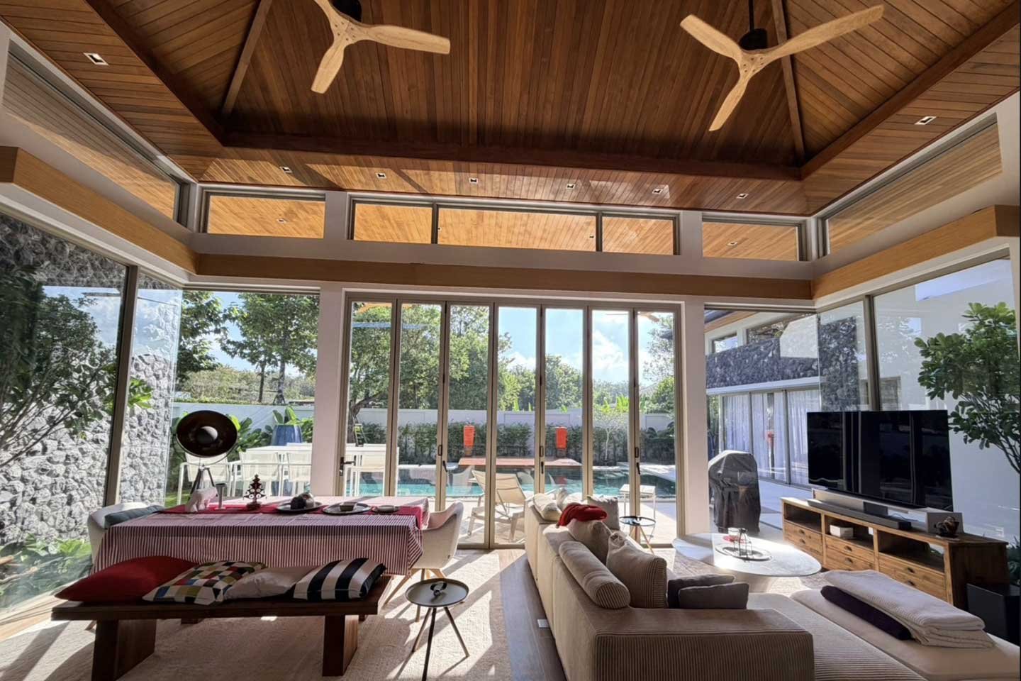 Contemporary 4-Bedroom Private Pool Villa near Layan Beach