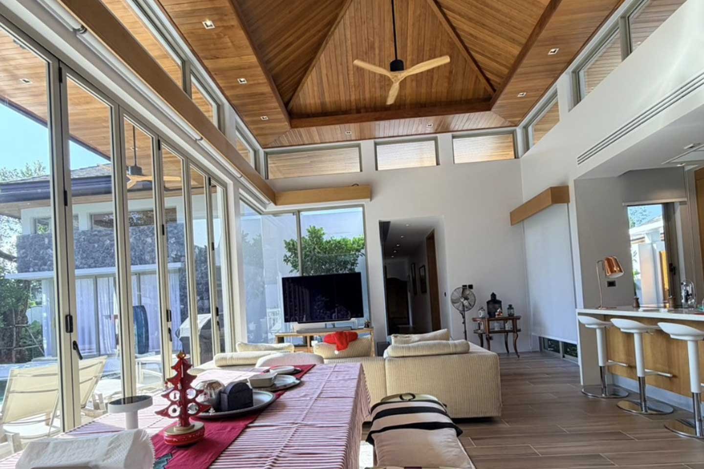 Contemporary 4-Bedroom Private Pool Villa near Layan Beach