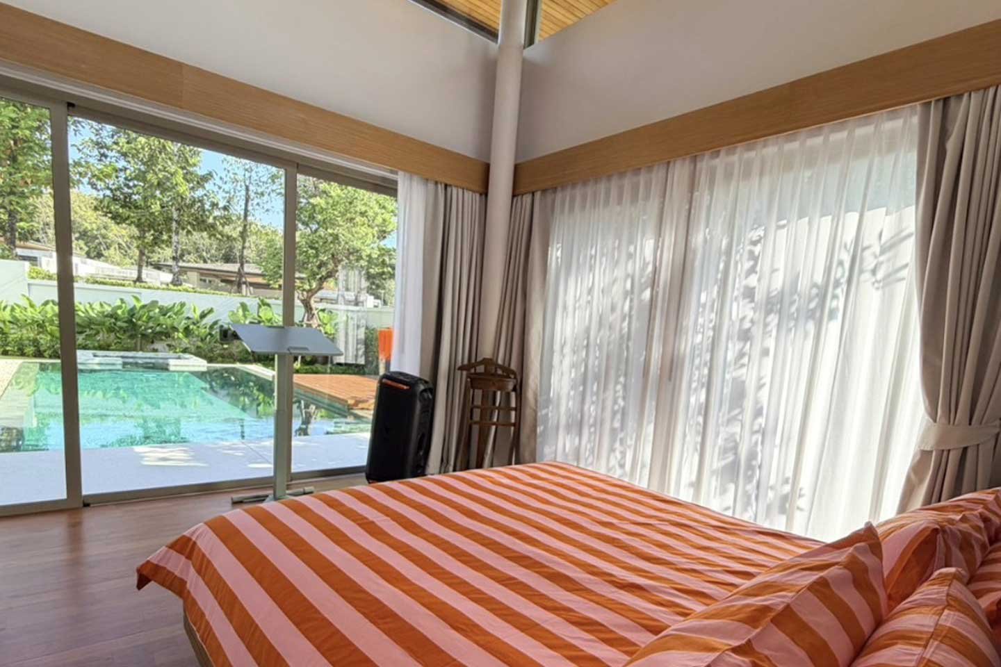 Contemporary 4-Bedroom Private Pool Villa near Layan Beach