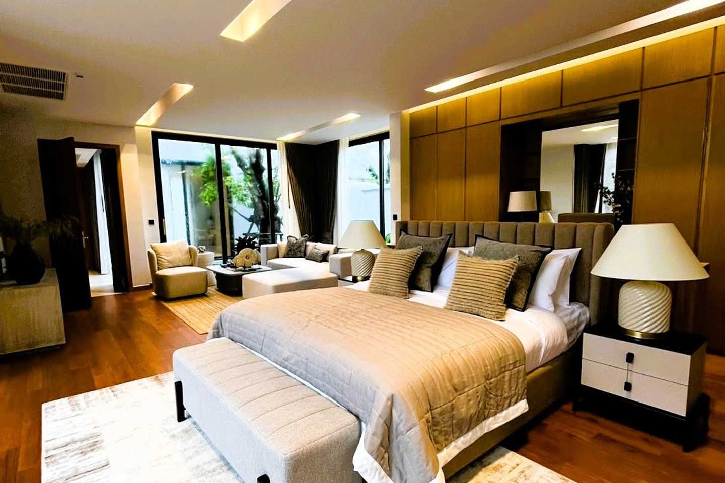 Expansive 4-Bedroom Private Pool Villa near Layan Beach