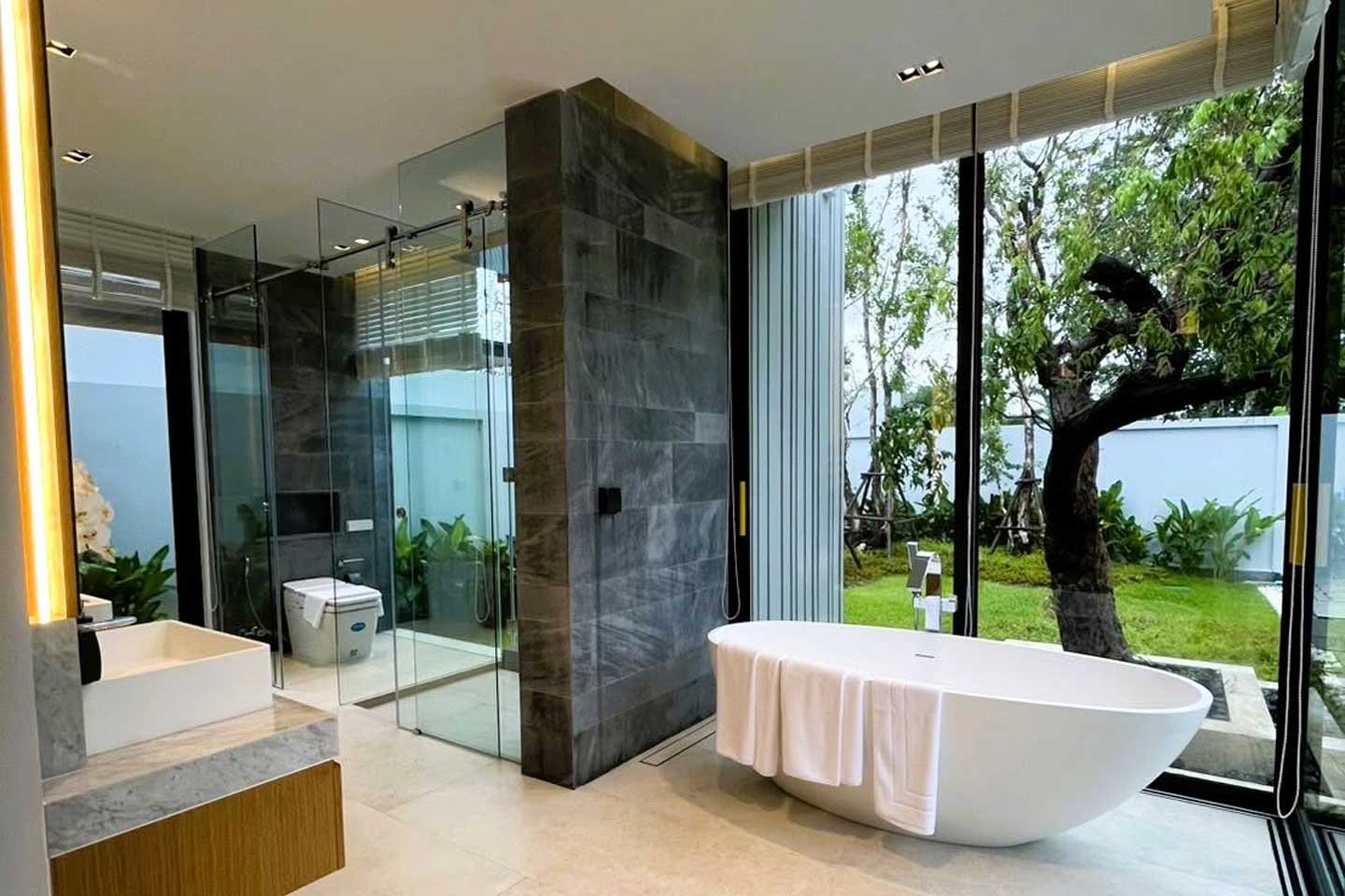 Expansive 4-Bedroom Private Pool Villa near Layan Beach
