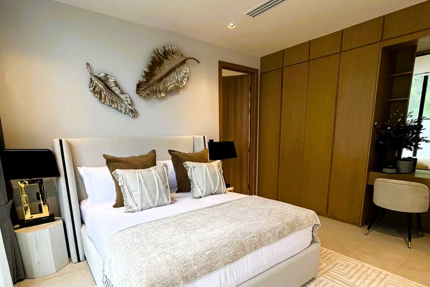 Expansive 4-Bedroom Private Pool Villa near Layan Beach