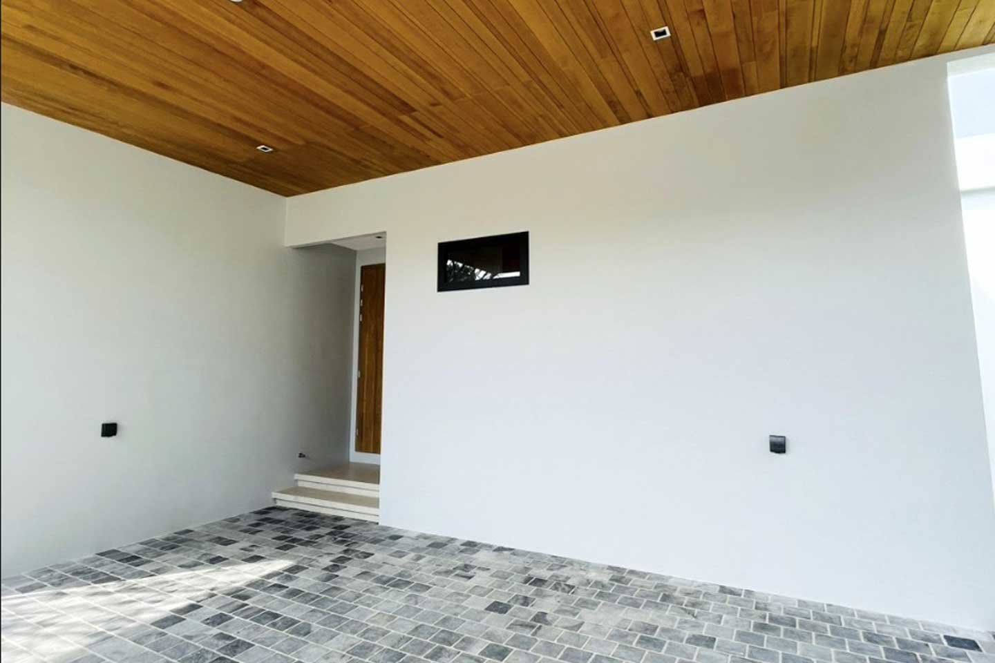 Modern 4-bedroom Pool Villa in the Heart of Cherngtalay