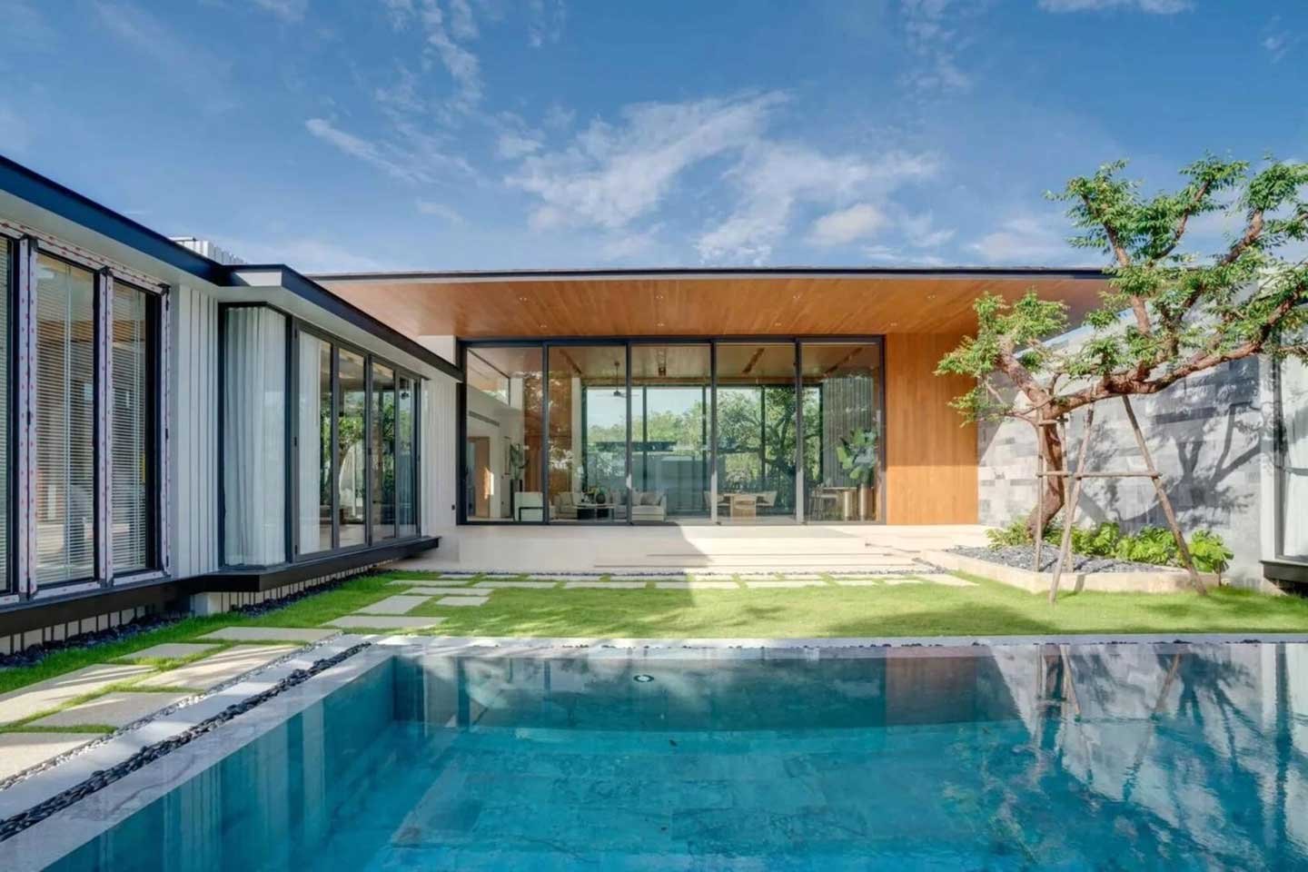 Spacious 4-Bedroom Private Pool Villa near Bangtao Beach