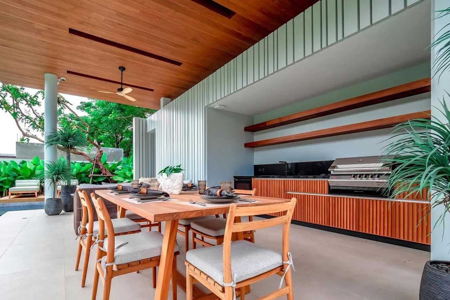 Spacious 4-Bedroom Private Pool Villa near Bangtao Beach