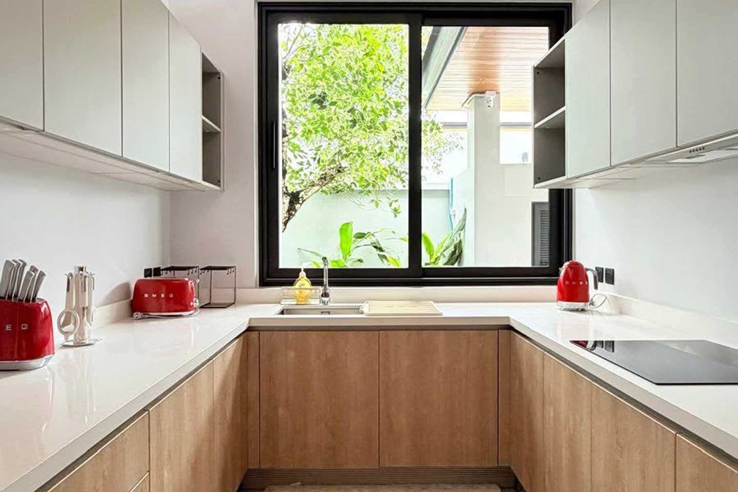 Spacious 5-Bedroom Private Pool Villa near Bangtao Beach