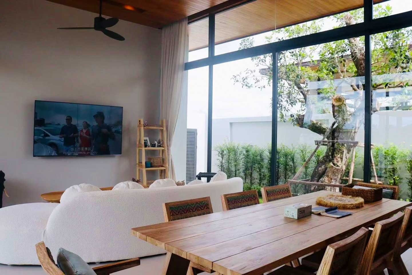 Modern 3-Bedroom Private Pool Villa in Pru Jampa