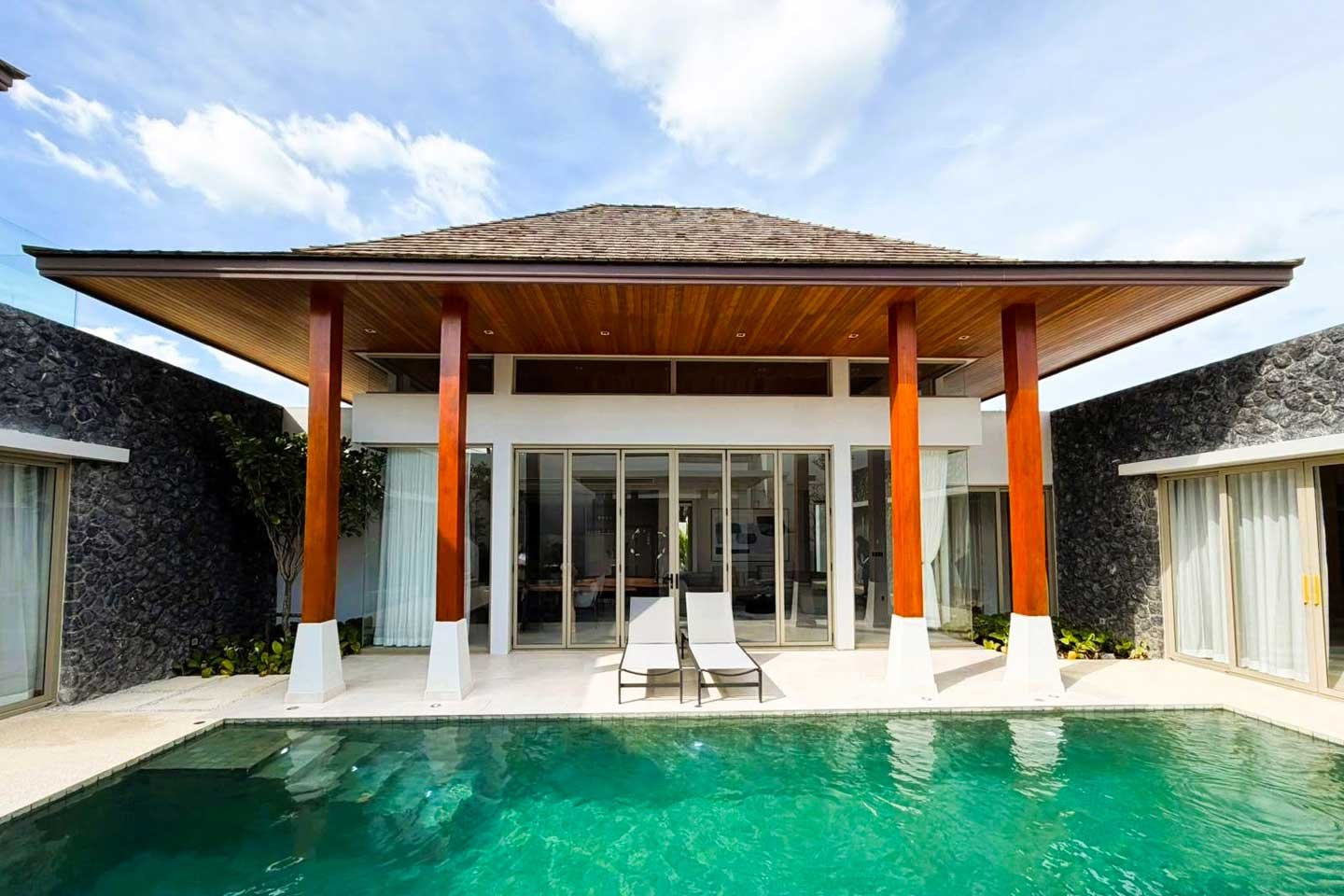 Tropical Balinese 4-Bedroom Private Pool Villa in Si Sunthon