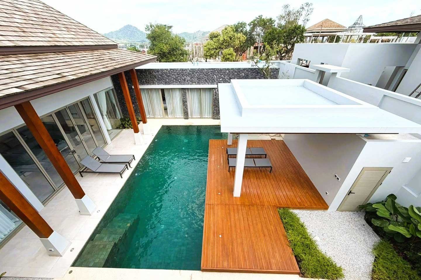 Tropical Balinese 4-Bedroom Private Pool Villa in Si Sunthon