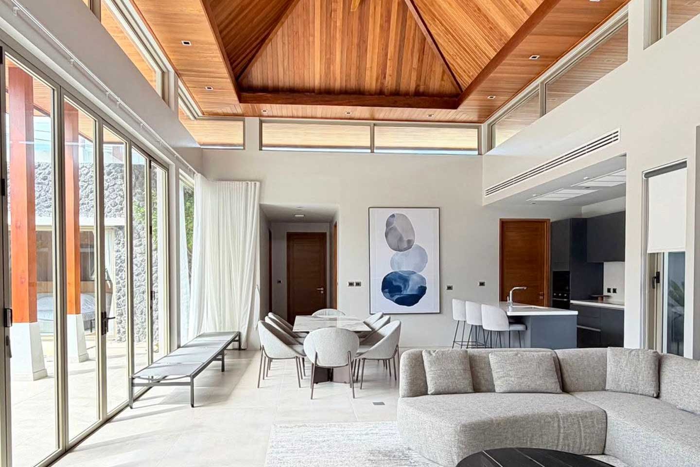Tropical Balinese 4-Bedroom Private Pool Villa in Si Sunthon