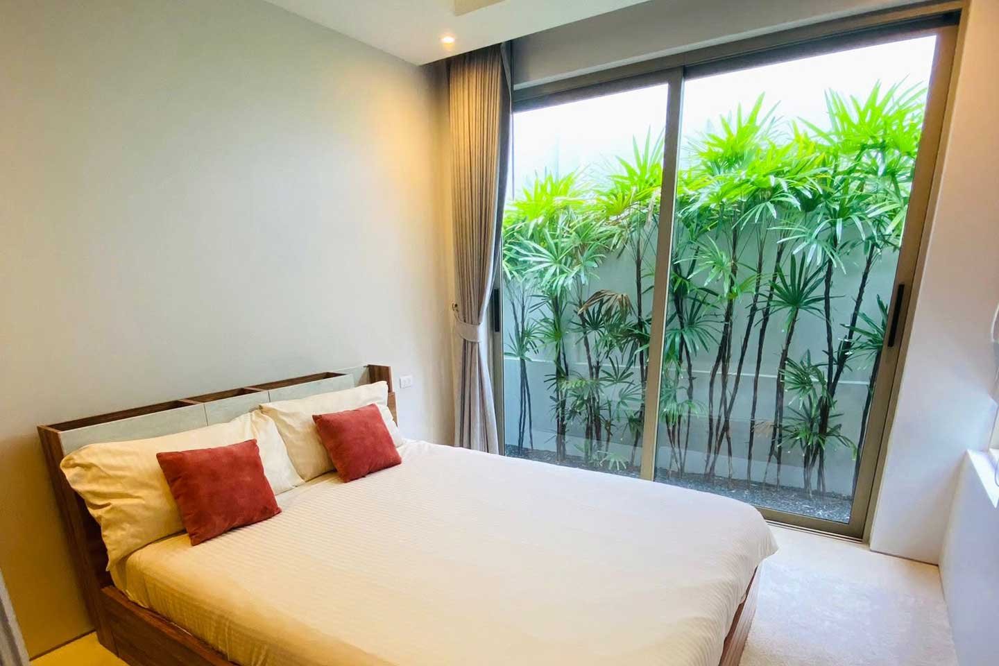 Modern 3-Bedroom Lakeside Private Pool Villa in Cherngtalay