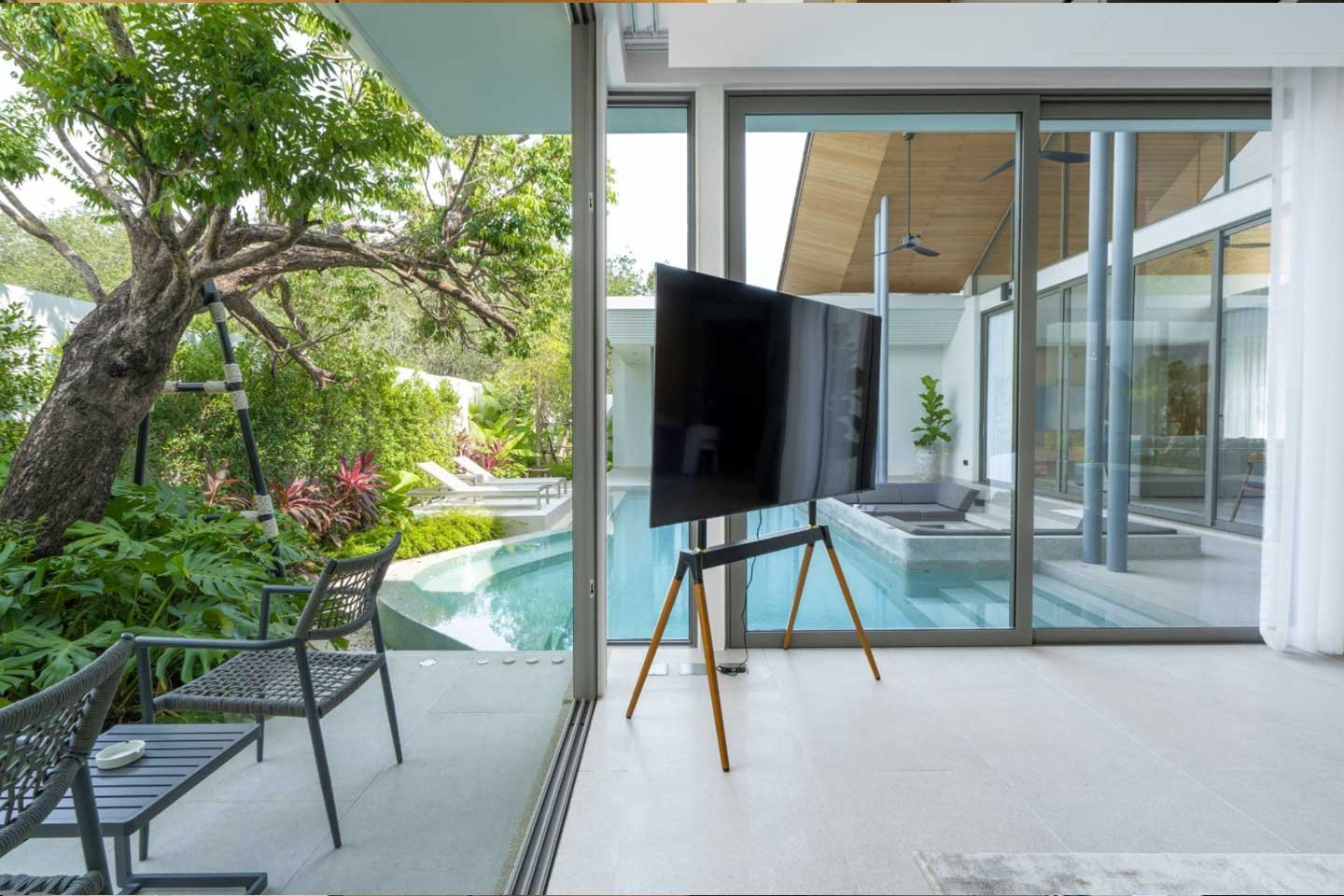 Modern 3-Bedroom Private Pool Villa in Cherngtalay