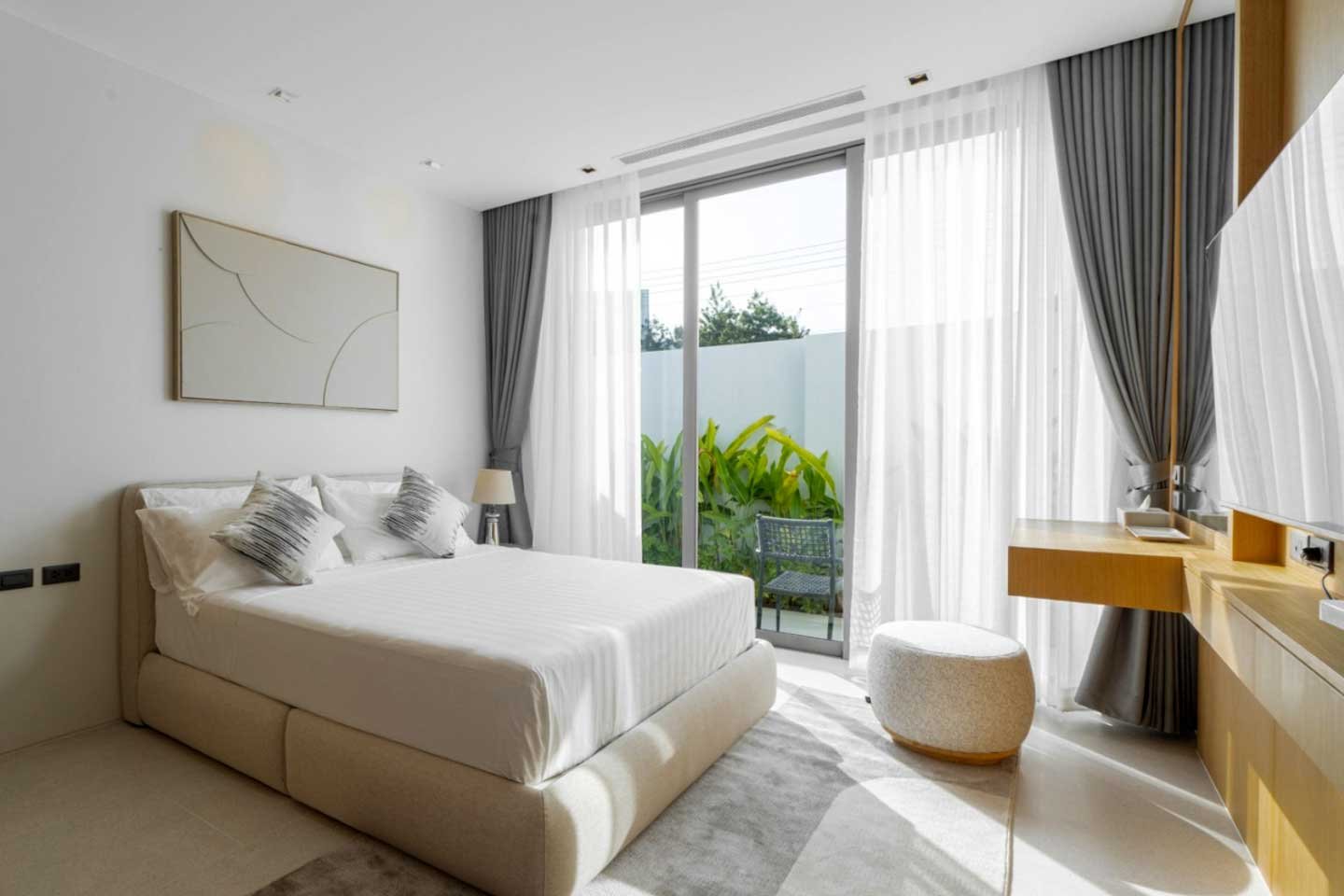 Modern 3-Bedroom Private Pool Villa in Cherngtalay