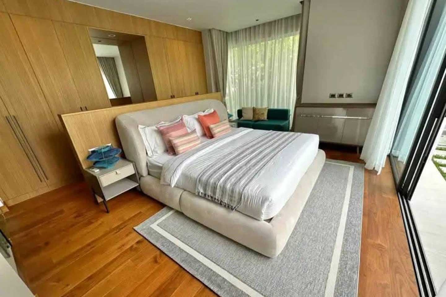 Modern Loft-Style 3-Bedroom Private Pool Villa in Cherngtalay