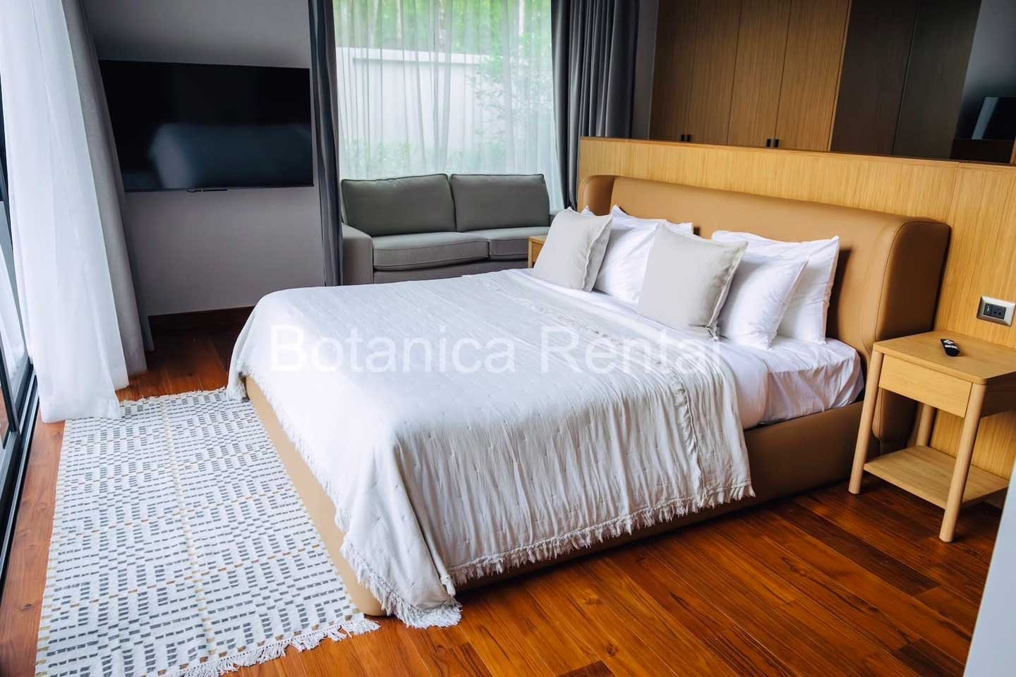 4-Bedroom Modern Loft Villa with Private Pool in Cherngtalay