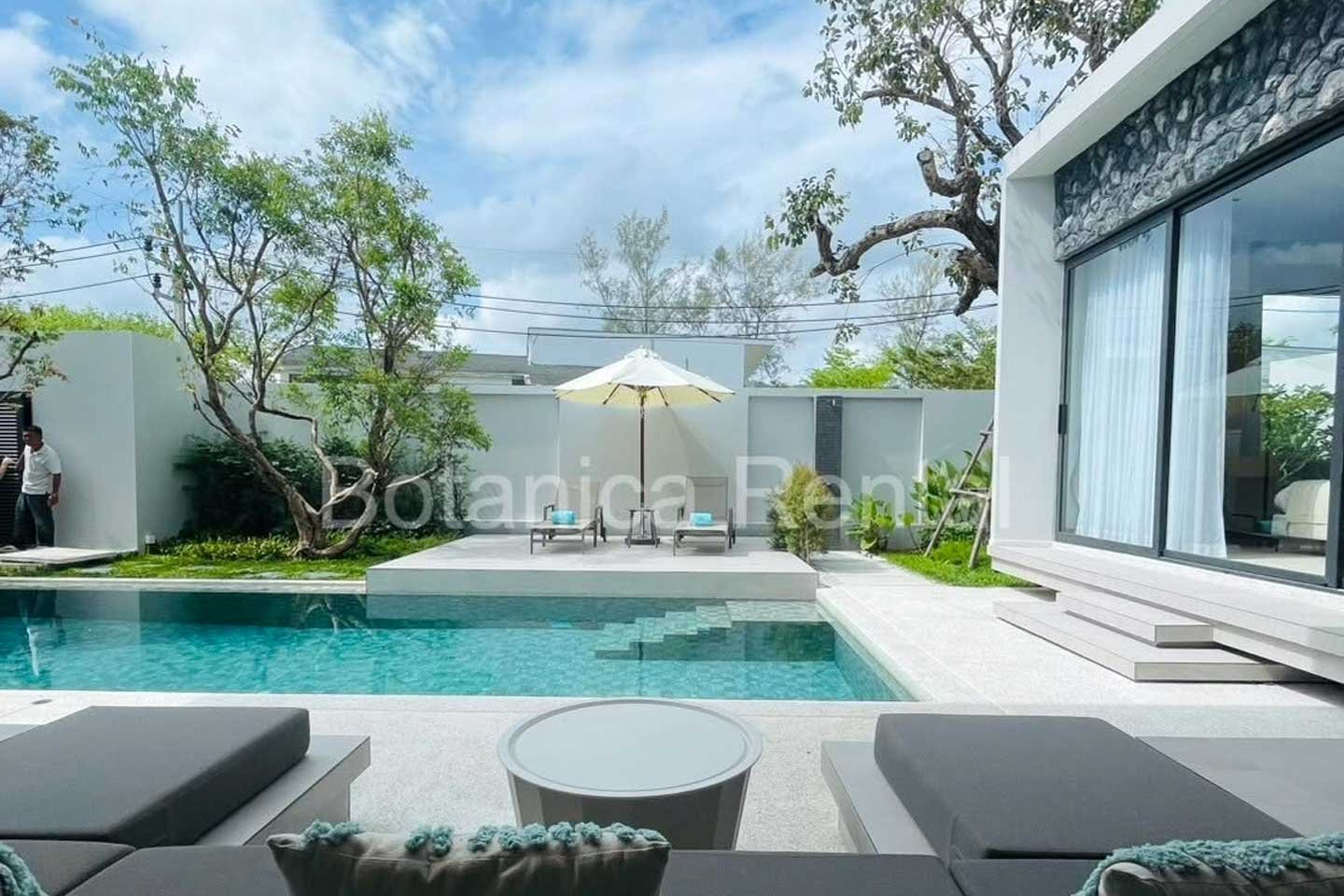 Generous 4-Bedroom Modern Pool Villa in Cherngtalay