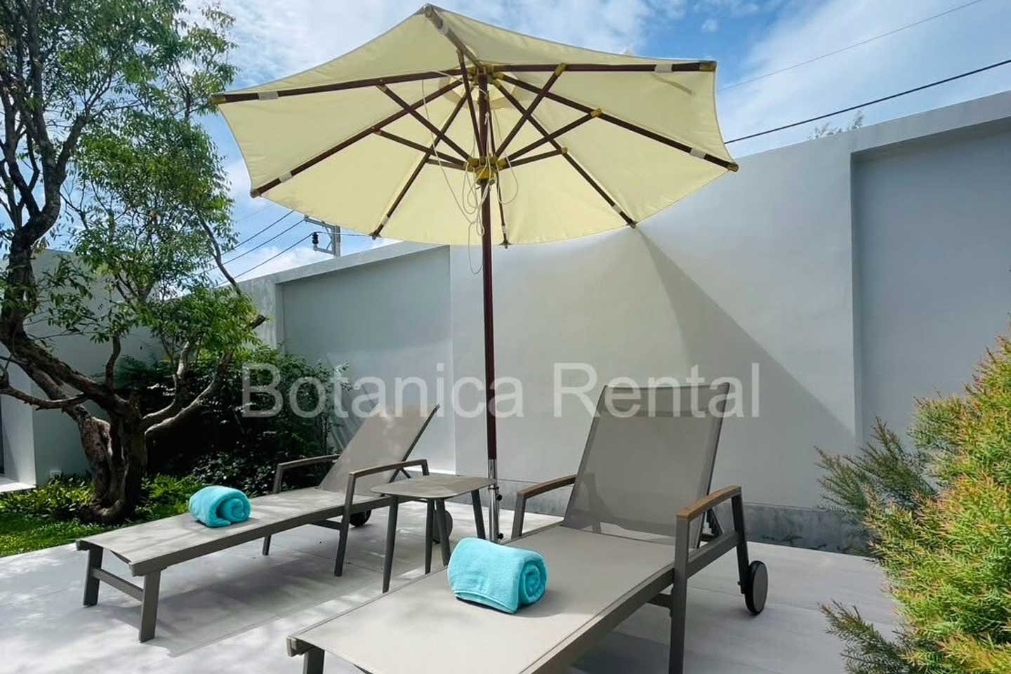 Generous 4-Bedroom Modern Pool Villa in Cherngtalay