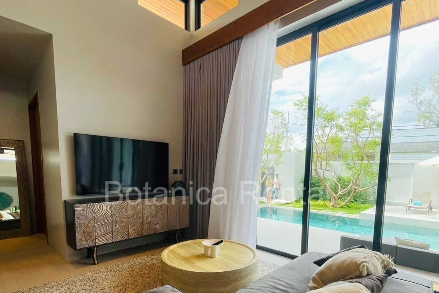 Generous 4-Bedroom Modern Pool Villa in Cherngtalay