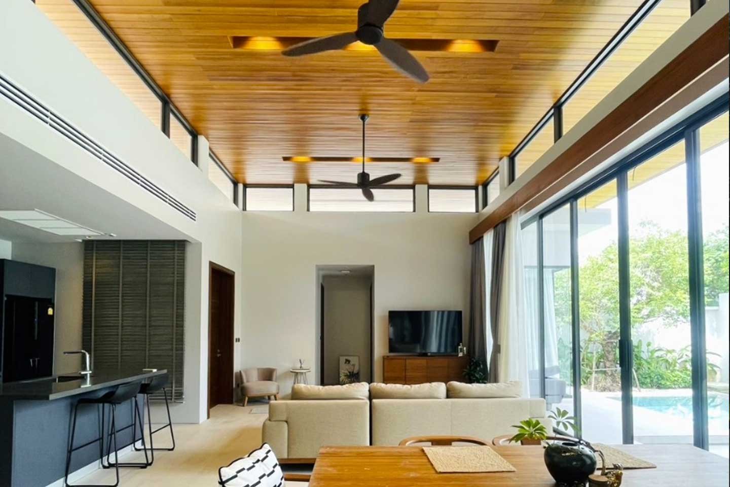 Modern Pool 3-Bedroom Villa for Long-Term Rent near Bangtao