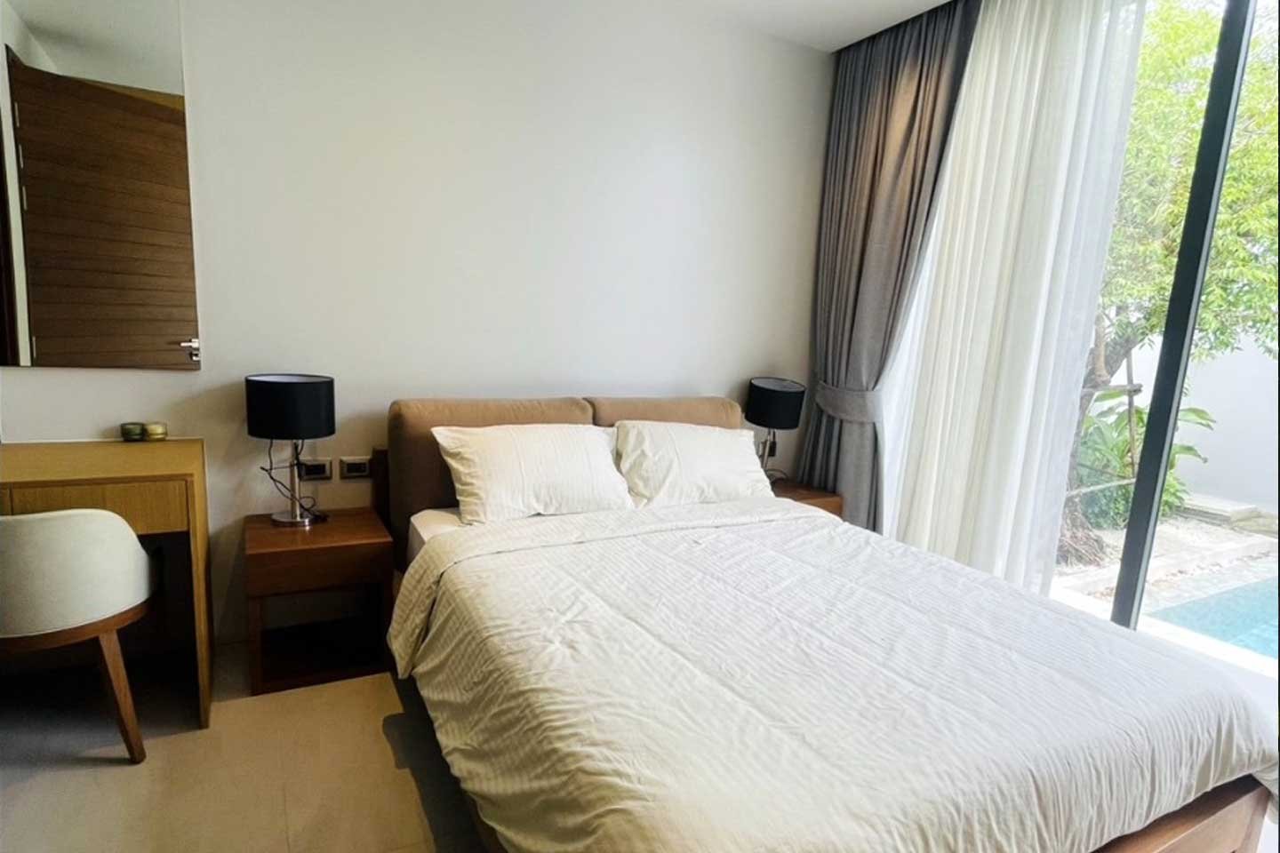 Modern Pool 3-Bedroom Villa for Long-Term Rent near Bangtao