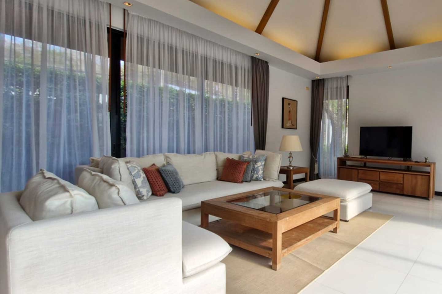 Spacious 3-Bedroom Pool Villa for Rent in Cherngtalay