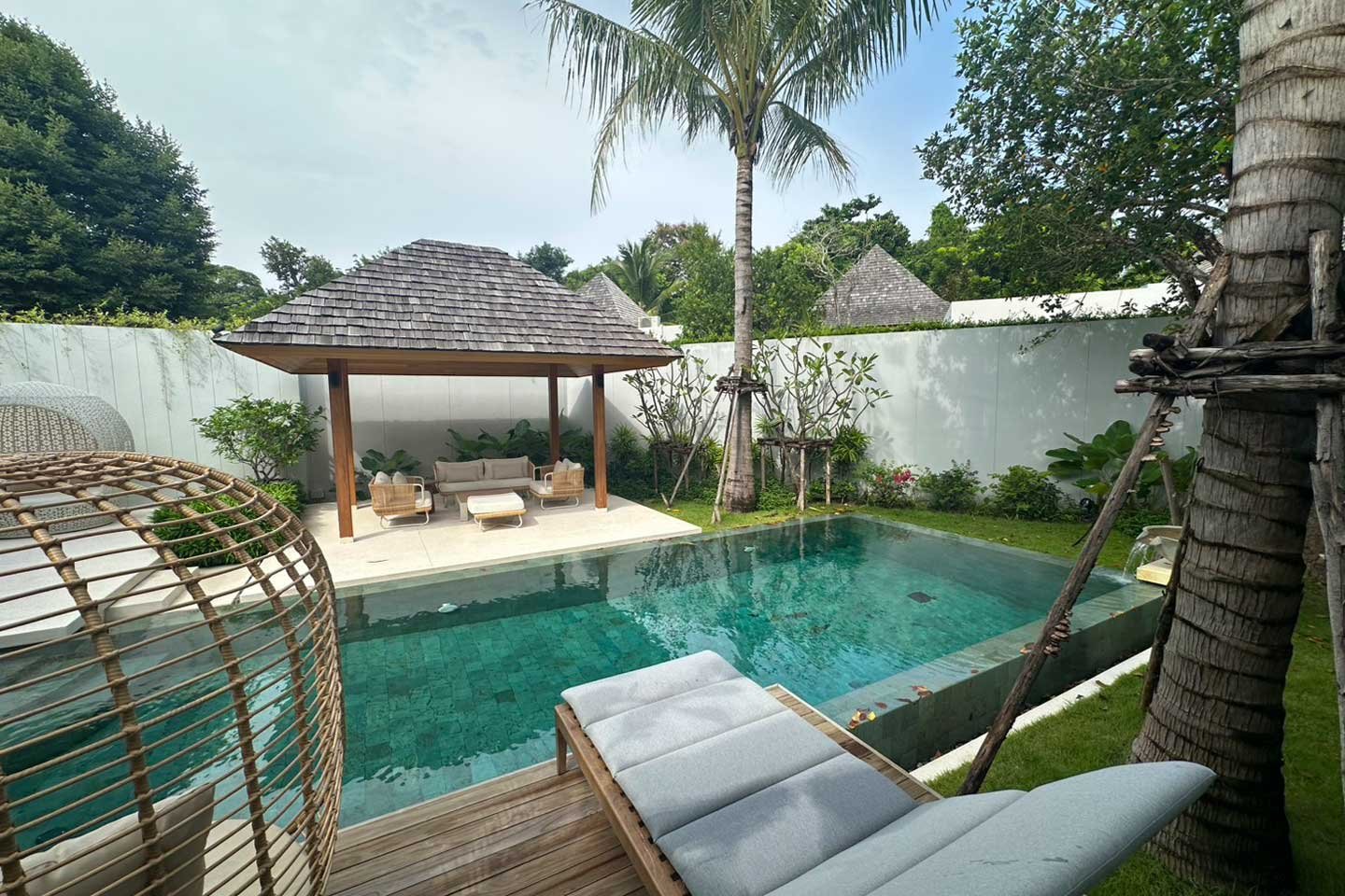 Private 2-Bedroom Pool Villa in Pru Jampa