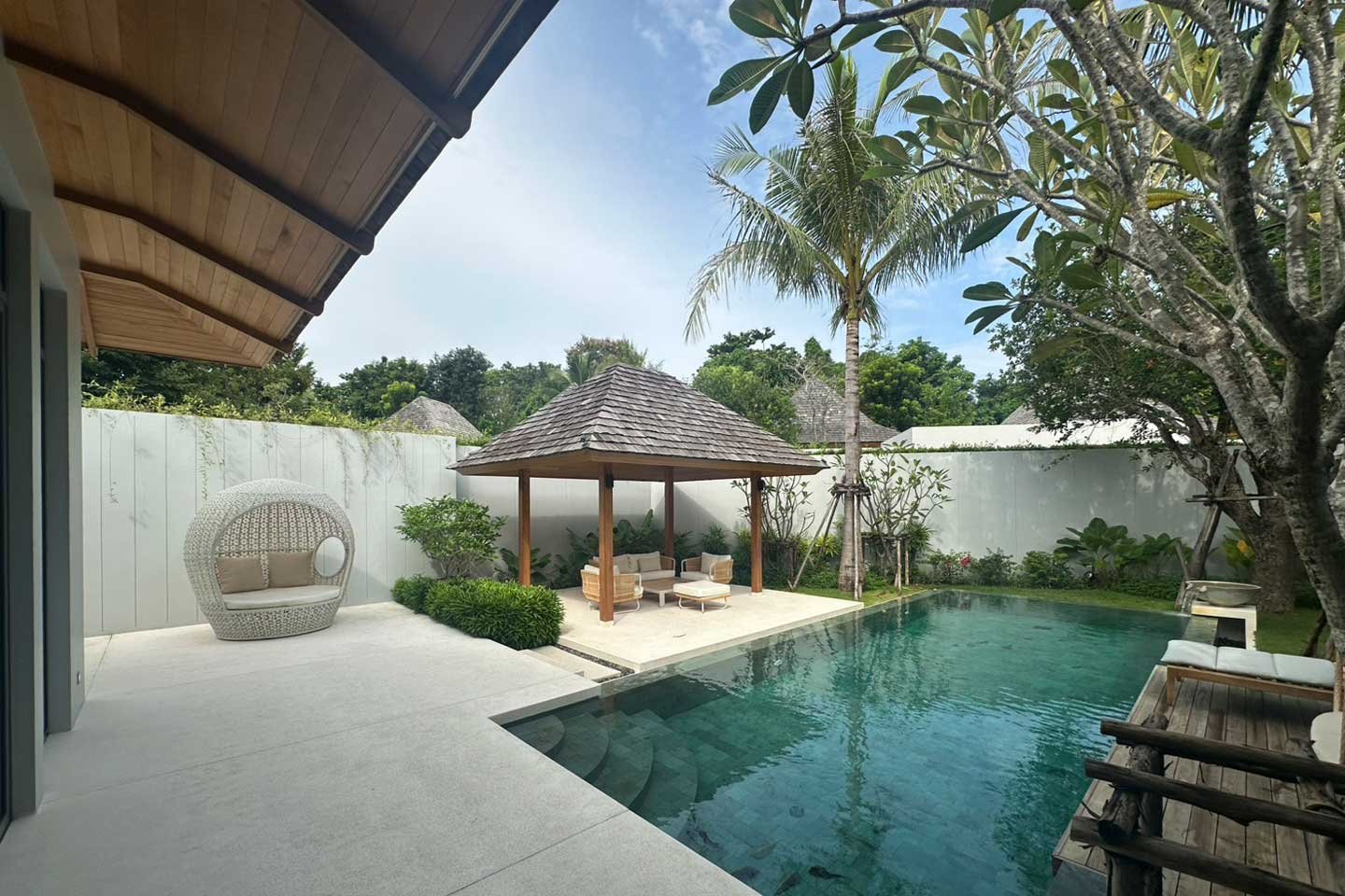 Private 2-Bedroom Pool Villa in Pru Jampa