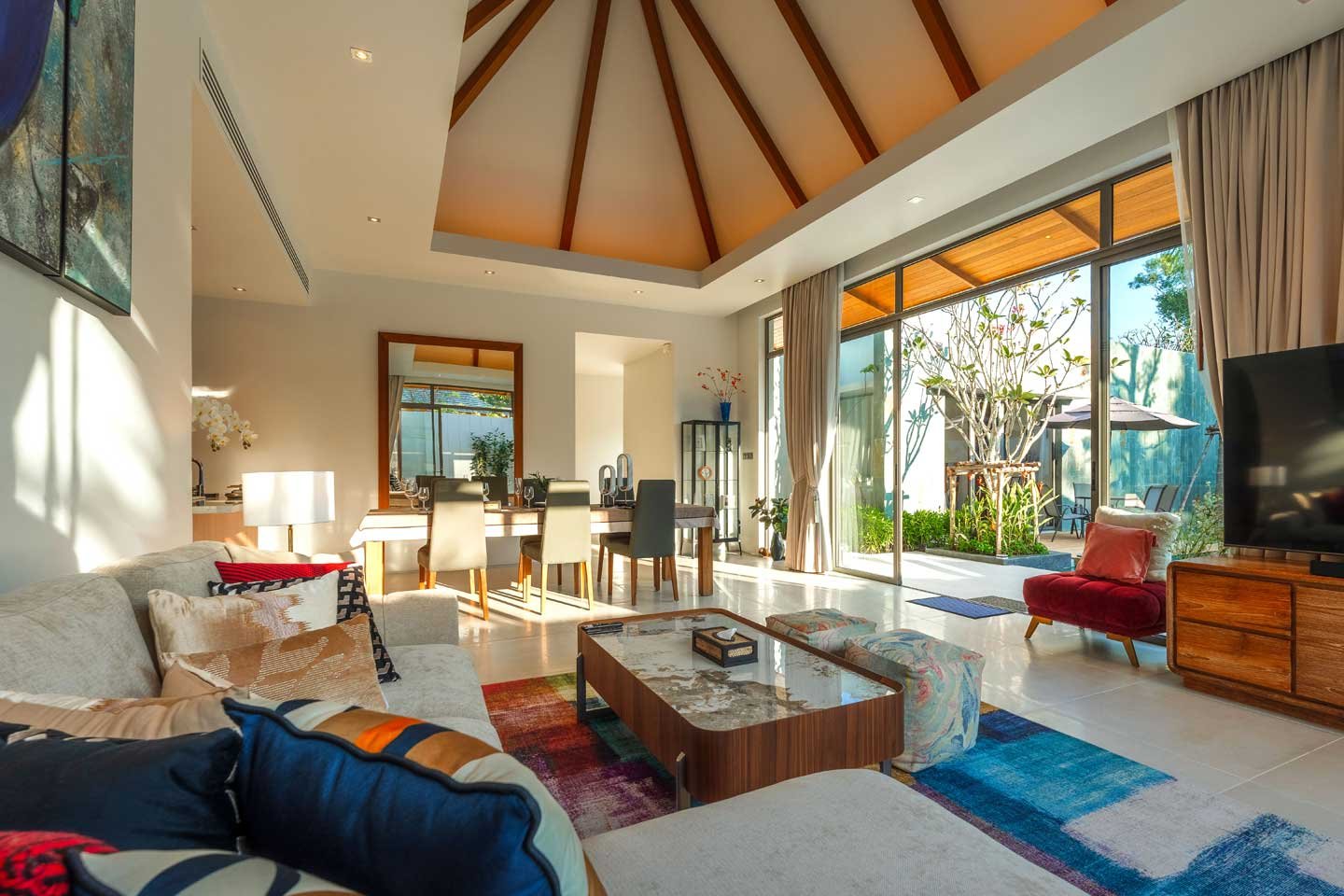 Stylish 2-Bedroom Pool Villa in Pru Jampa