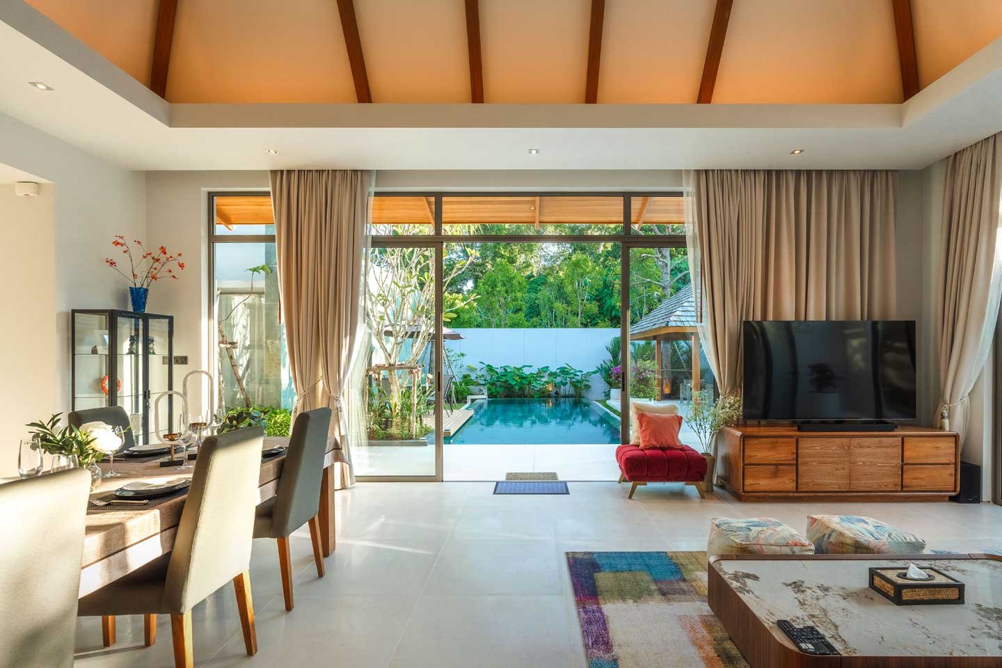 Stylish 2-Bedroom Pool Villa in Pru Jampa