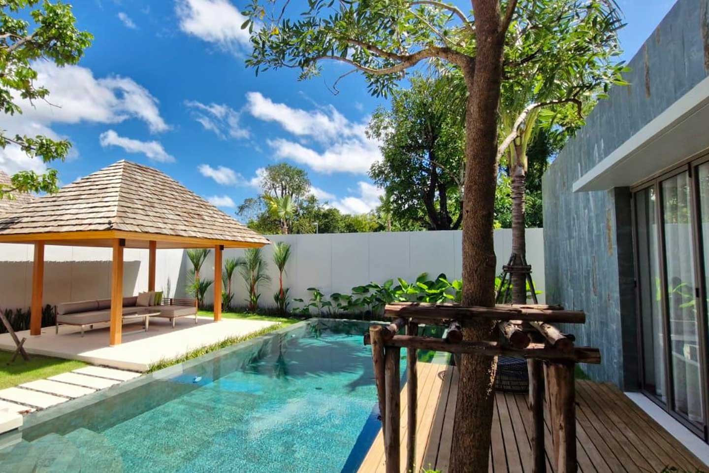 Modern 2-Bedroom Pool Villa in Pru Jampa