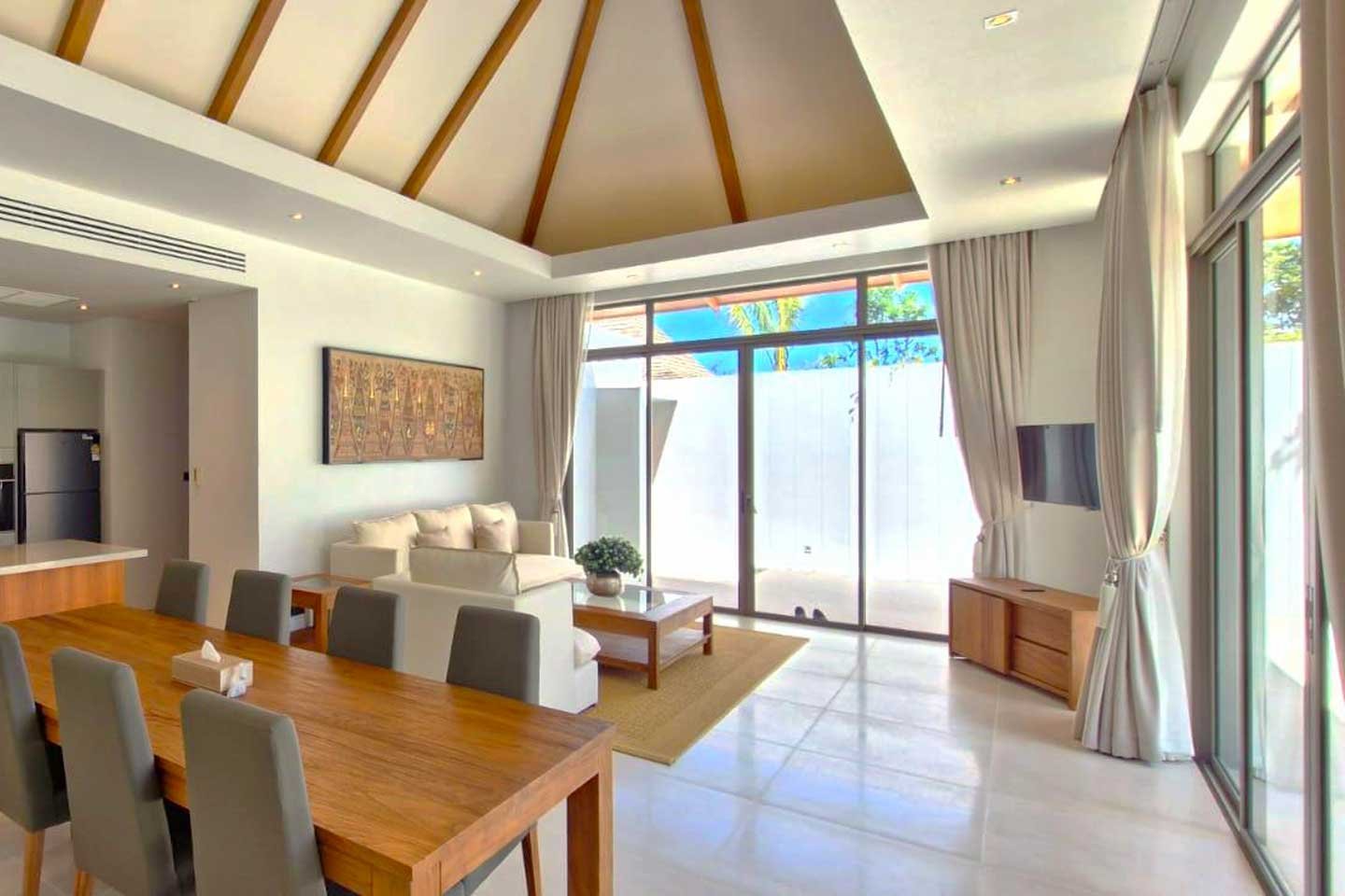 Modern 2-Bedroom Pool Villa in Pru Jampa