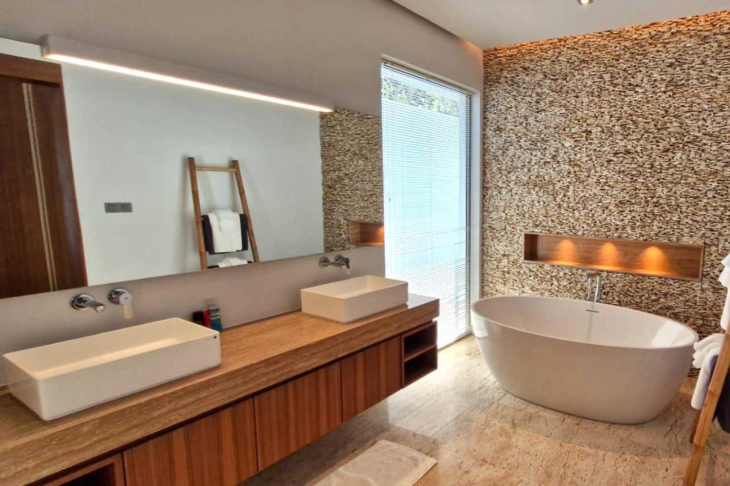Modern 2-Bedroom Pool Villa in Pru Jampa